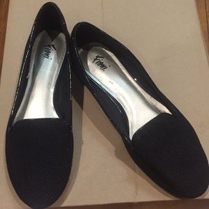 Fiomi Black flats